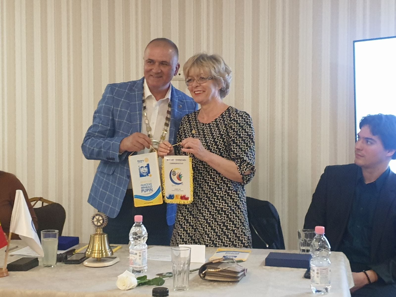 Bratimljenje Twinning agreement Sa radošću saopštavamo da se naš klub 2.