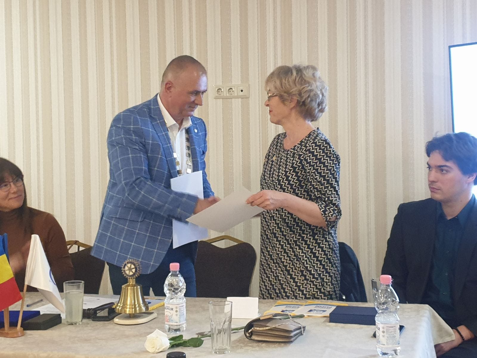 Bratimljenje Twinning agreement Sa radošću saopštavamo da se naš klub 2.