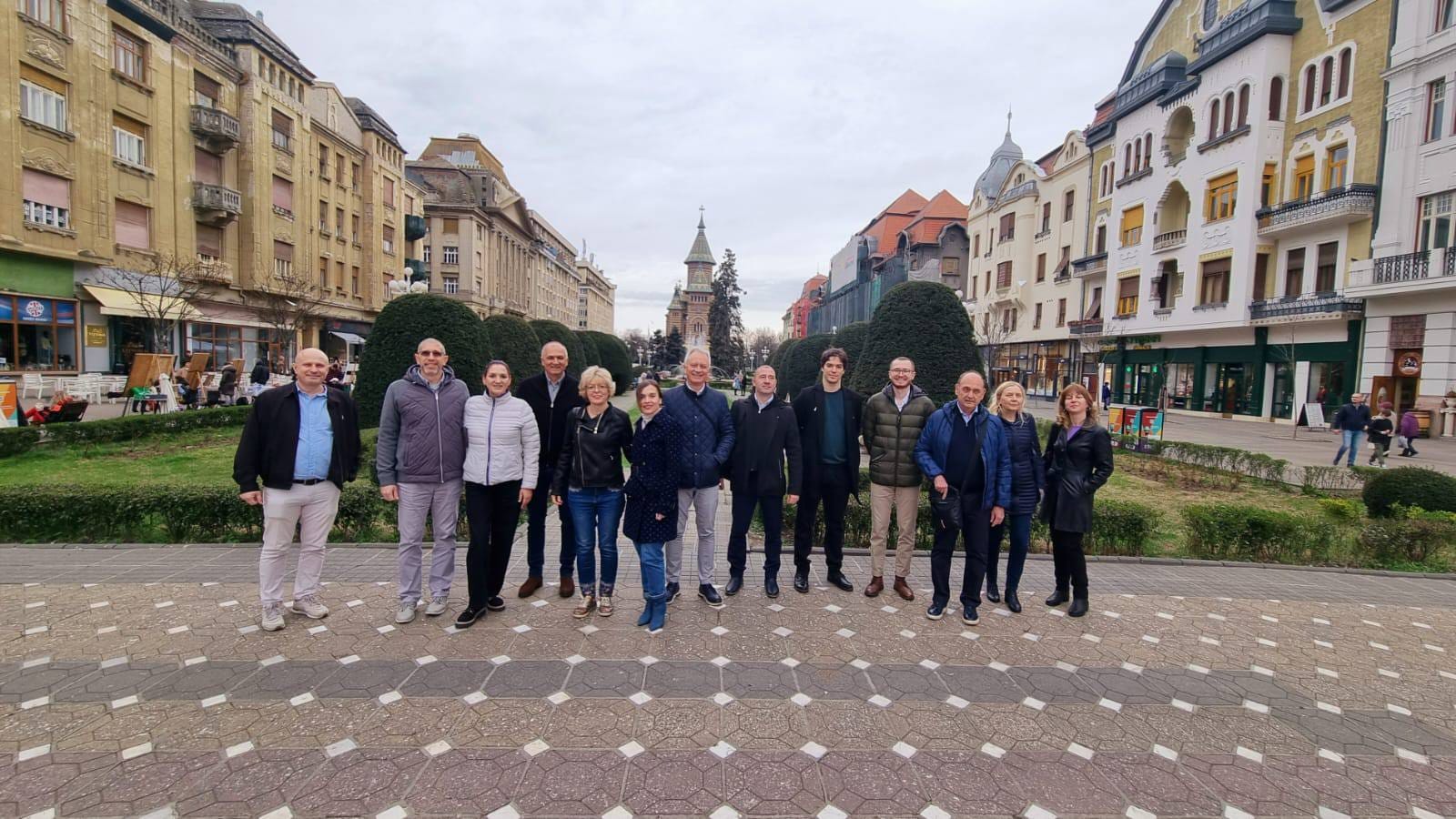 Bratimljenje Twinning agreement Sa radošću saopštavamo da se naš klub 2.
