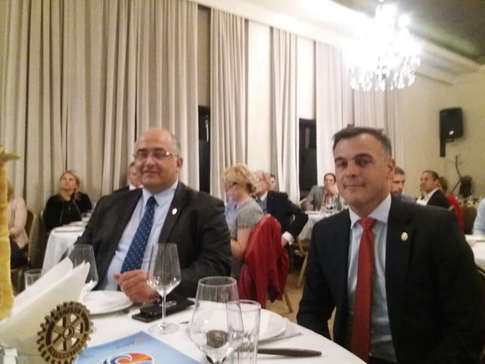 Divno veče - učenje, služenje, druženje i uživanje.